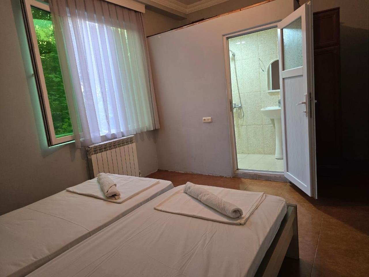 Mziuri Cozy Guesthouse Kobuleti Eksteriør billede